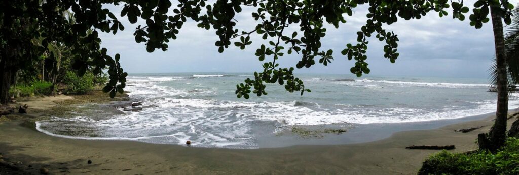Cahuita: Playa Negra, une plage de sable noire à deux pas de notre hôtel