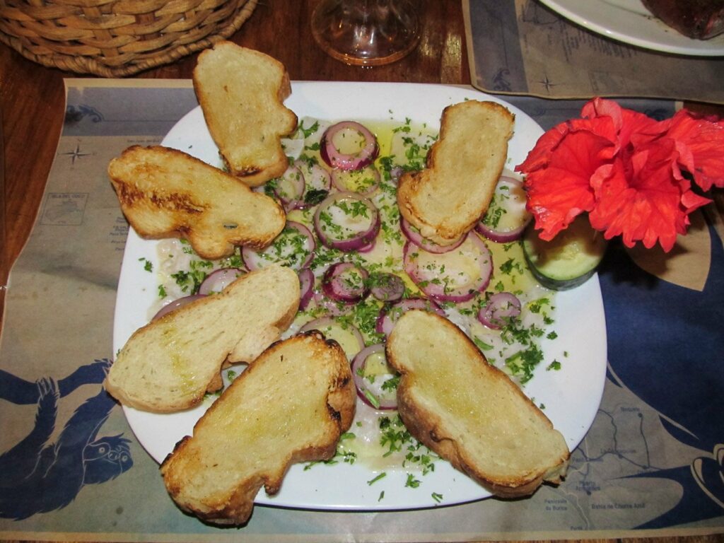 Cahuita: une ceviche de poisson sous fore de carpaccio