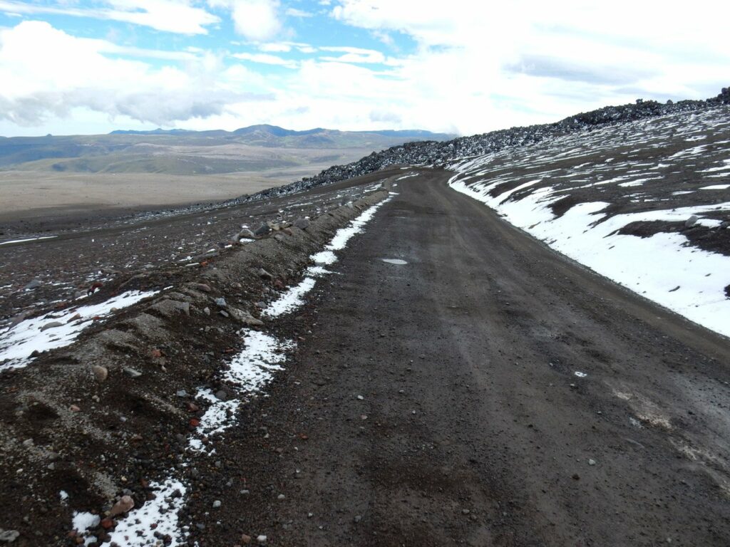 Descente du volcan Chimborazo à vélo. Et c'est partiiii !!