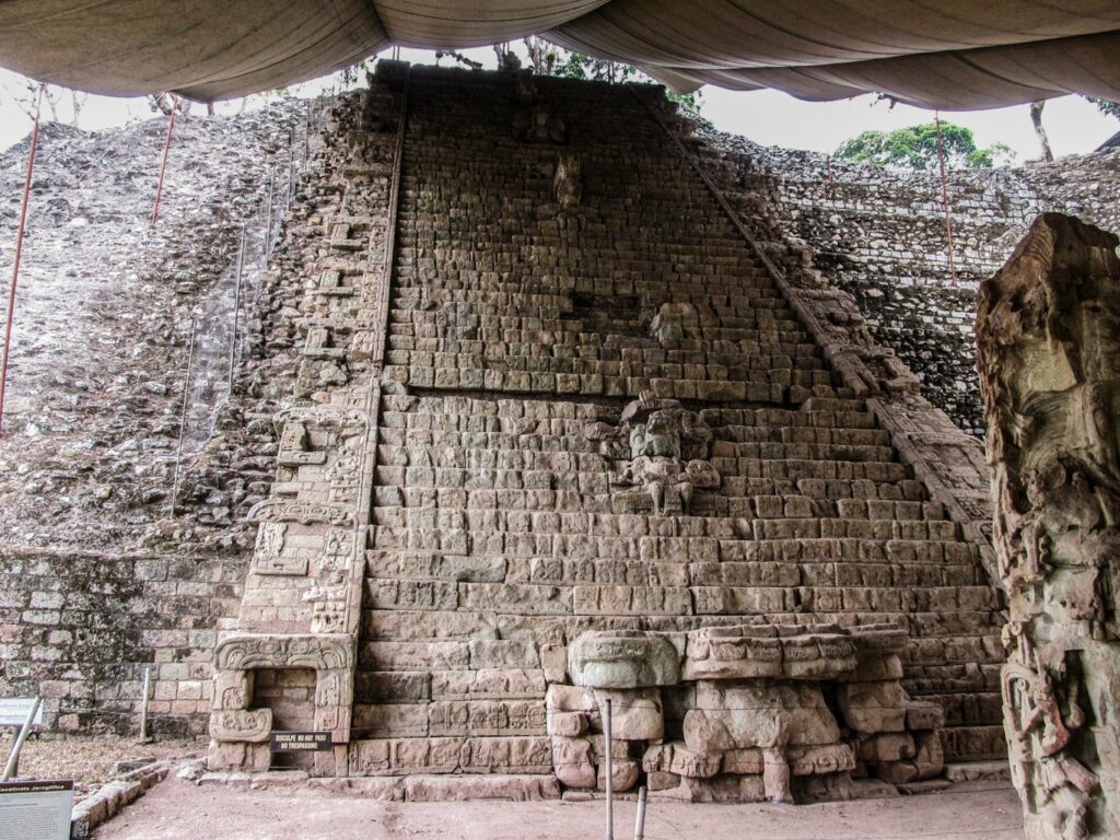 Copan