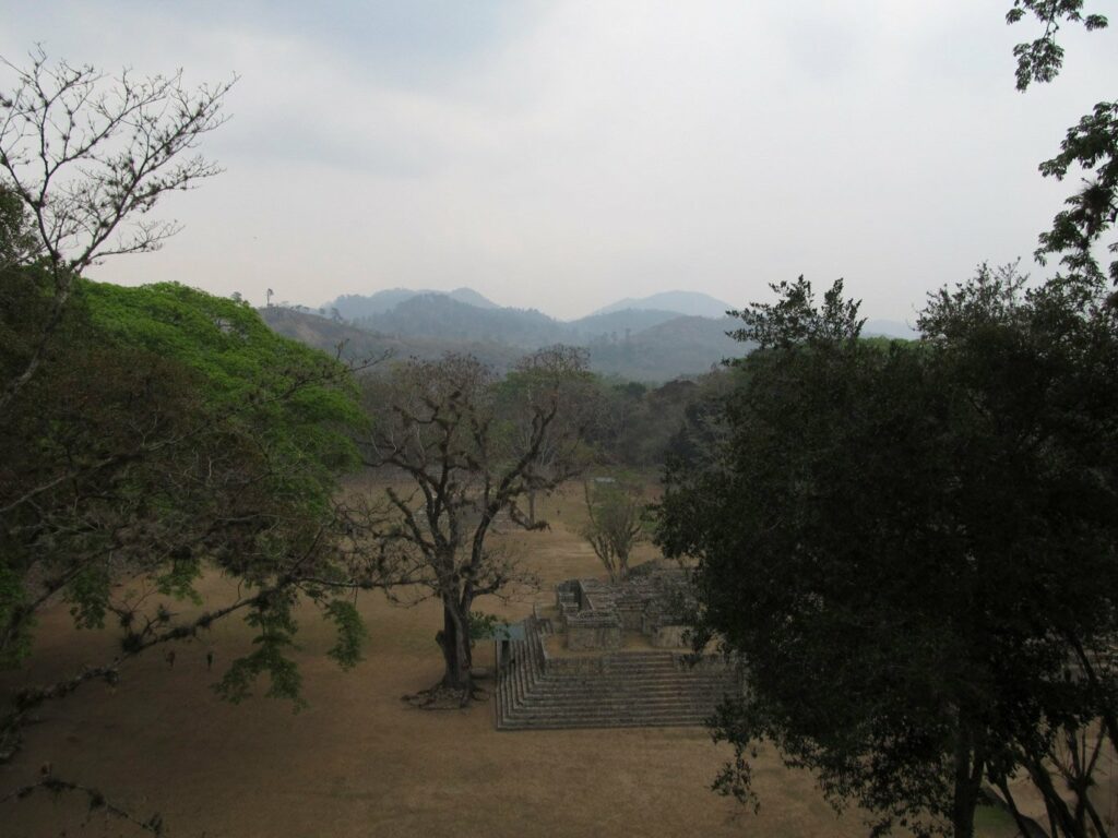 Copan Ruinas: vue sur la Plaza Principal depuis l'Acropolis