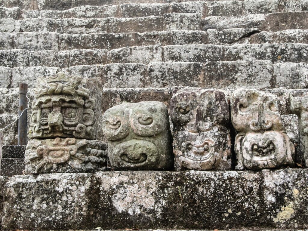 Copan Ruinas: la Place des Jaguars