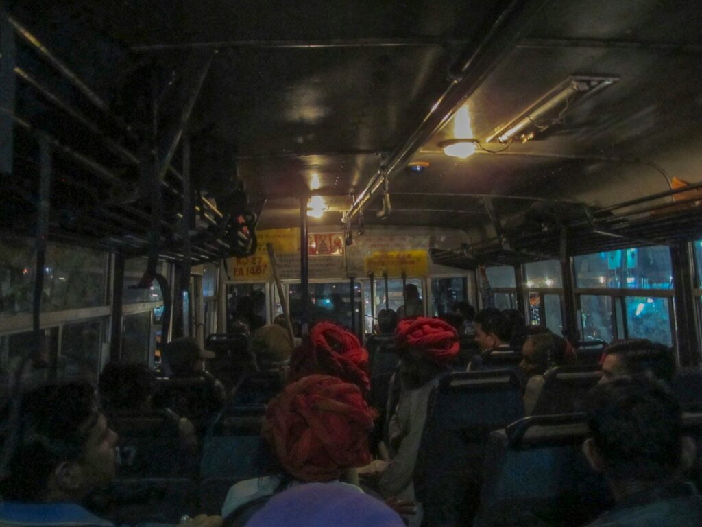 Bus retour:  de Ranakpur vers Udaipur