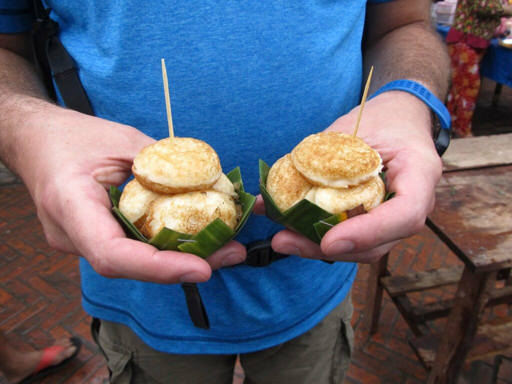 Retour à Luang Prabang: des tuiles de coco