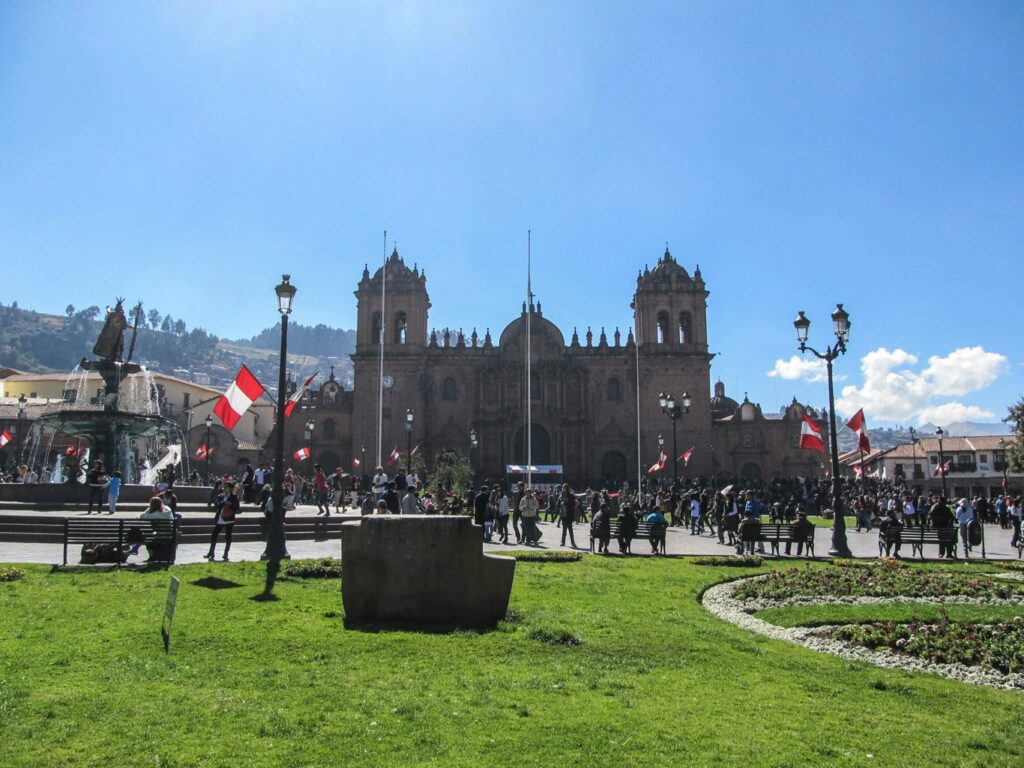Cusco: la Plaza de Armas et la Cathédrale