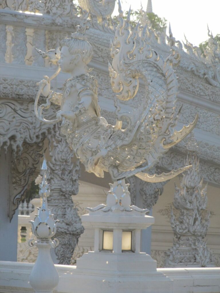 Chiang Rai: le Wat Rong Khun, le temple blanc.