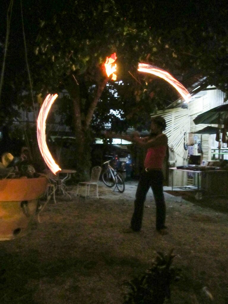 Chiang Rai: fire show at "The Shaman"